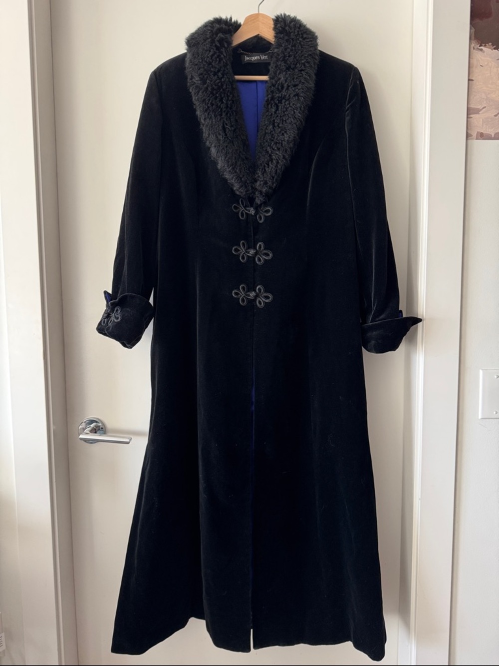 Jacques Vert Vintage Black Velvet Longline Coat Faux Fur Collar Size 14